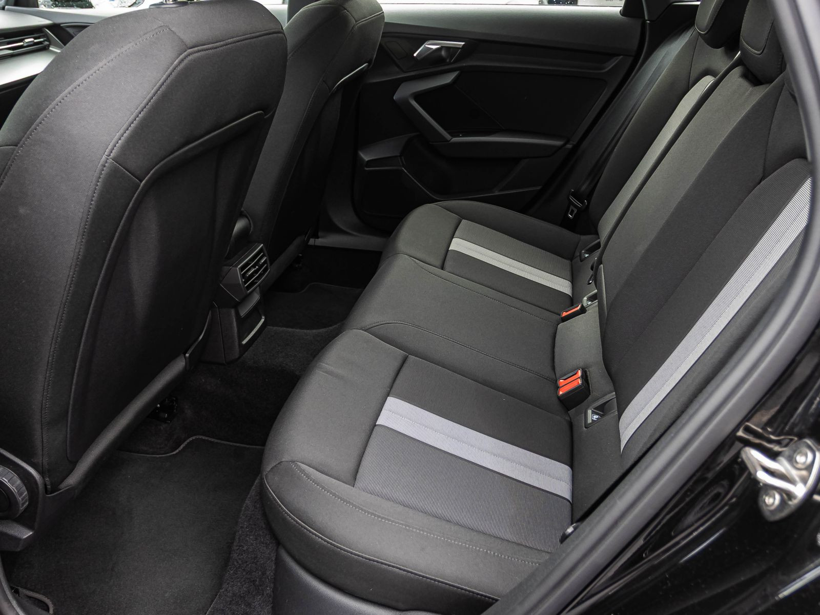 Audi A3 Sportback S line 35TDI Stronic Navi LED EPH DAB