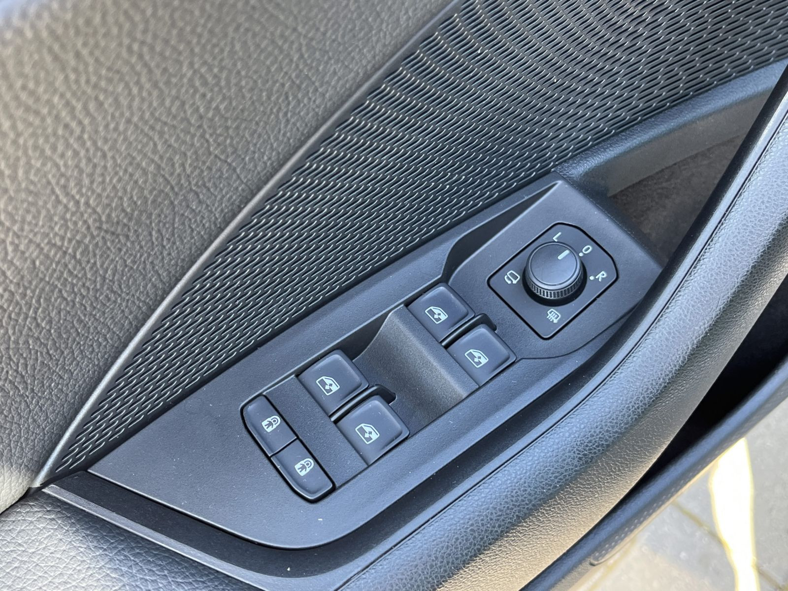 Skoda Octavia Combi RS 2.0TSI Navi LED ACC AHK KESSY