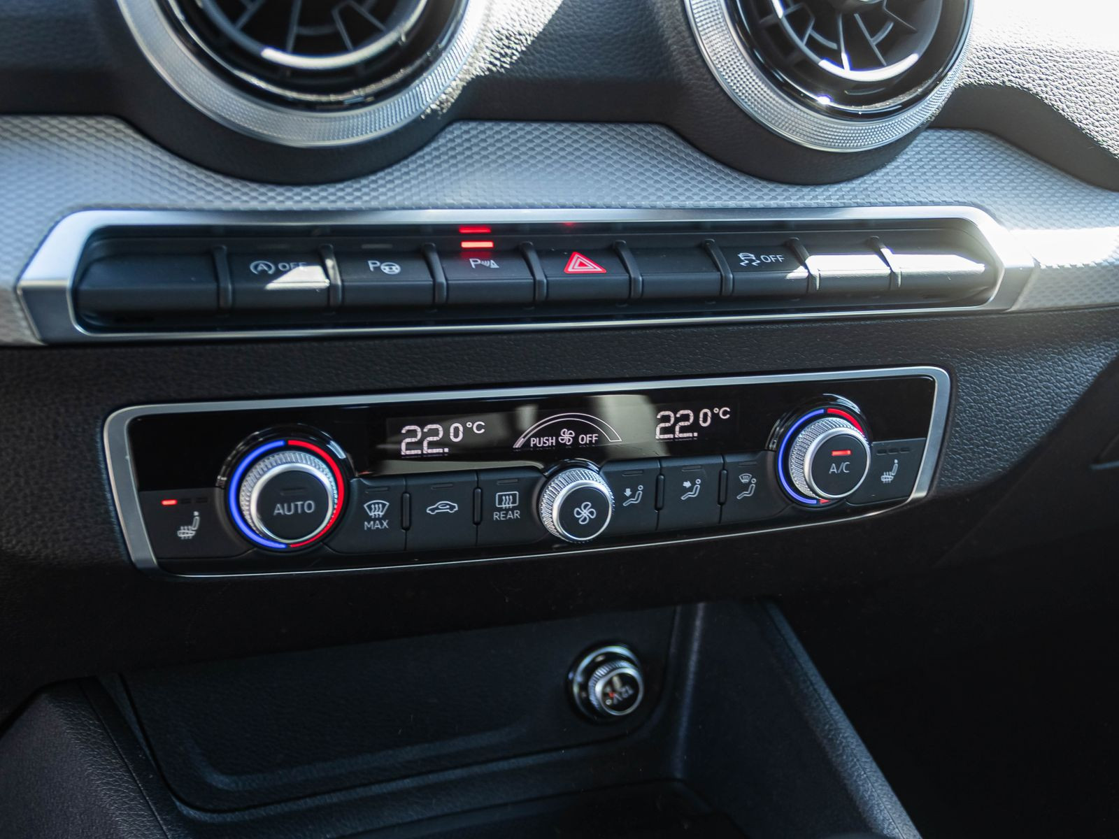 Audi Q2 S line 35TFSI Stronic Navi LED GRA EPH DAB