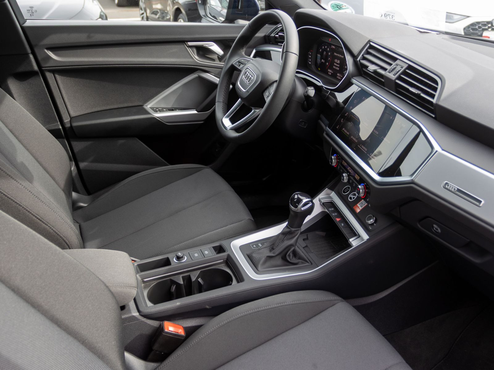 Audi Q3 advanced 35TFSI Stronic Navi LED ACC EPH DAB