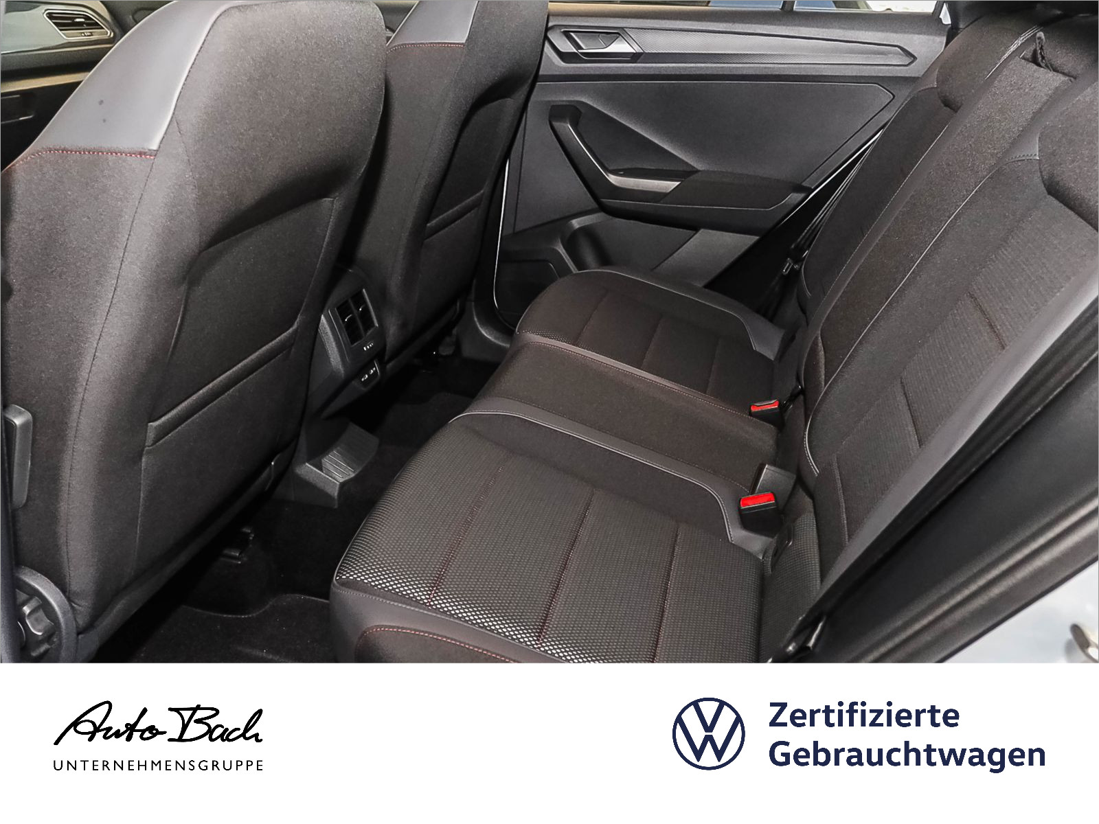 Volkswagen T-ROC Sport 1.5TSI Navi ACC Panorama Carplay AHK