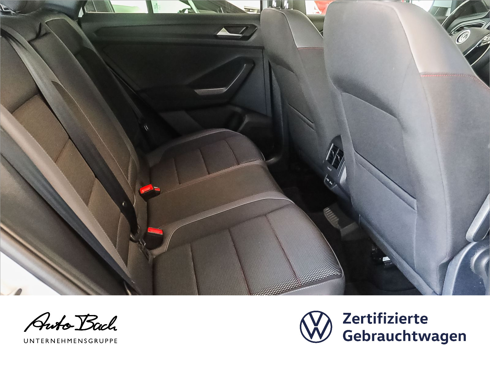 Volkswagen T-ROC Sport 1.5TSI Navi ACC Panorama Carplay AHK