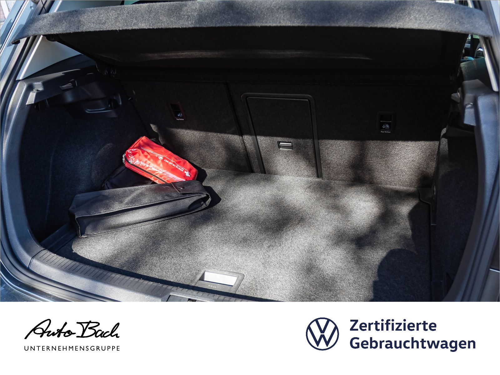 Volkswagen Golf VII 2.0TDI DSG "Highline" Navi Standhzg LED ACC