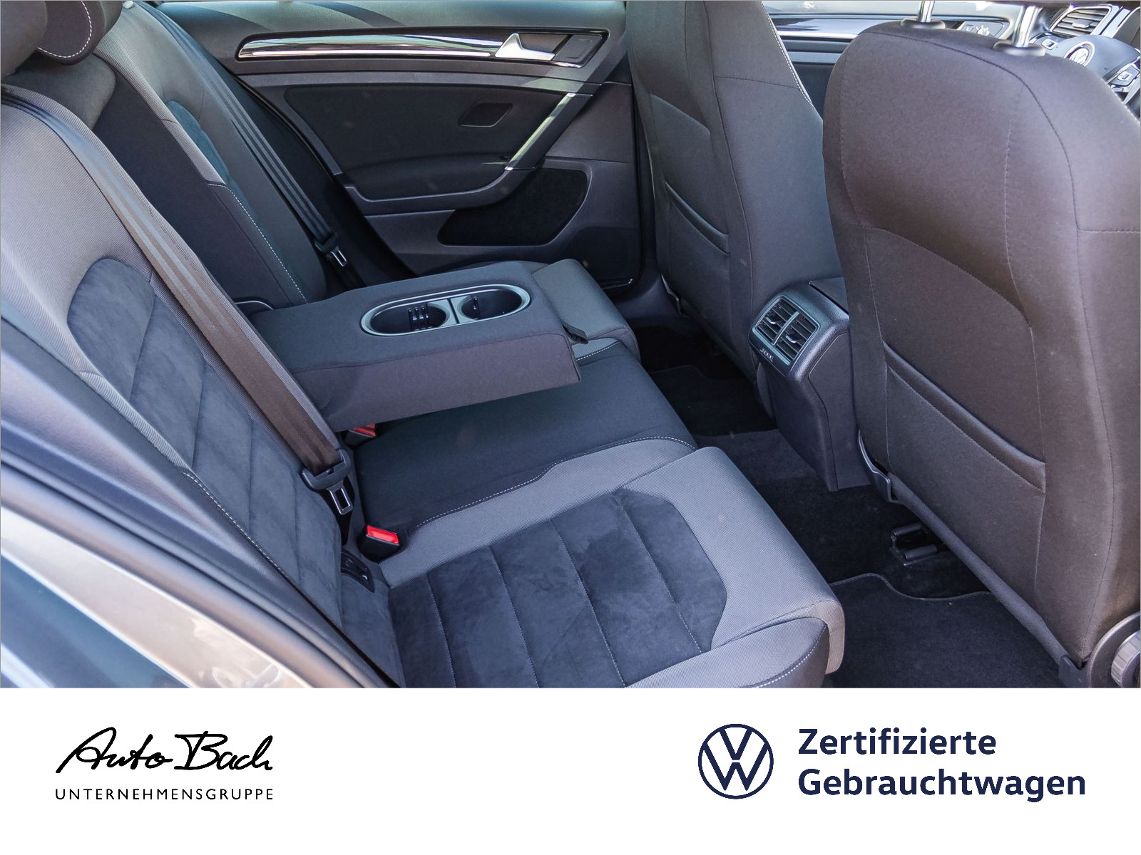 Volkswagen Golf VII 2.0TDI DSG "Highline" Navi Standhzg LED ACC