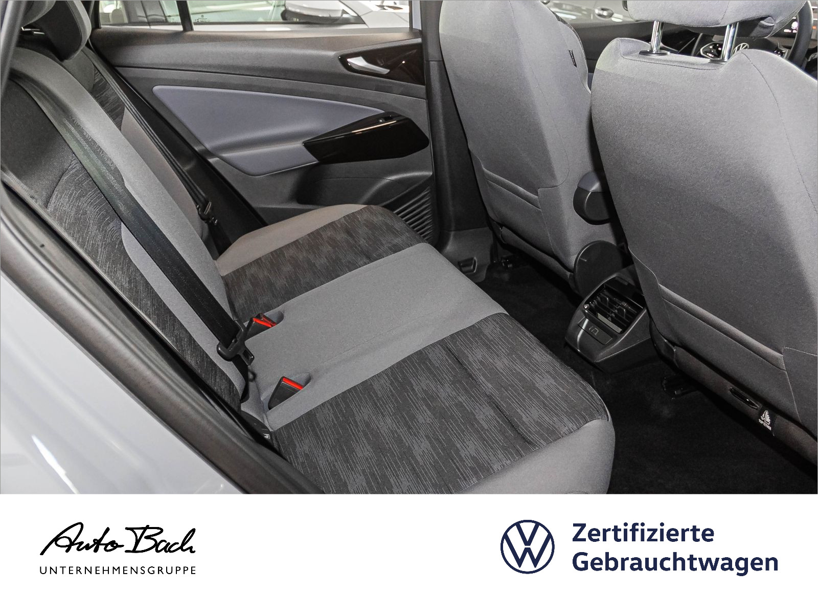 Volkswagen ID.4 Pro Performance Navi LED Carplay EPH AHK