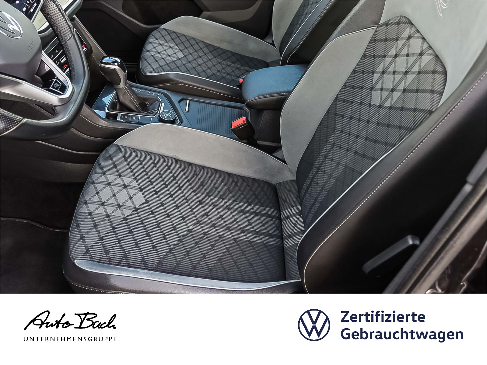 Volkswagen Tiguan R-Line 2.0TDI DSG 4Motion HuD Matrix ACC AHK