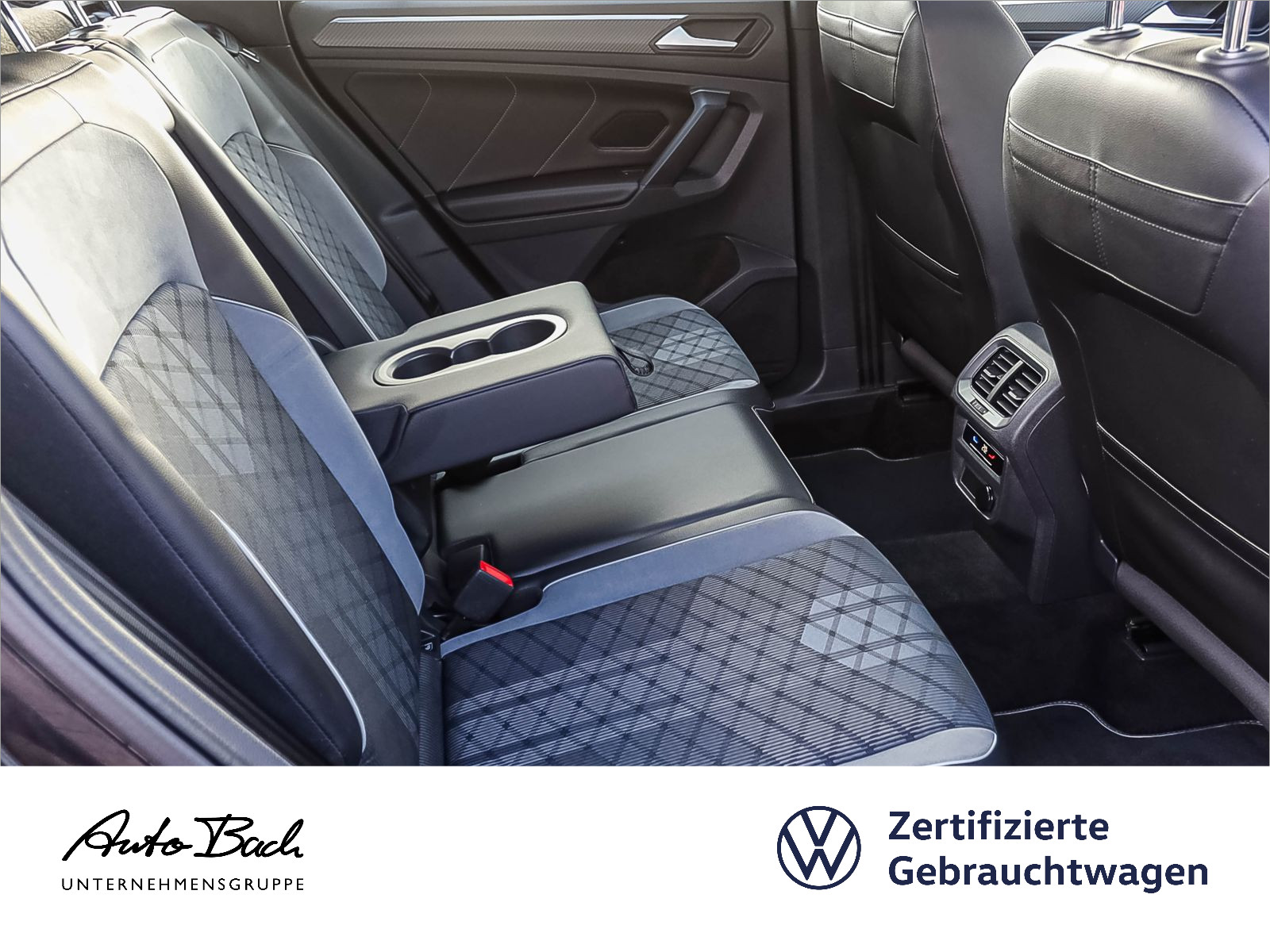 Volkswagen Tiguan R-Line 2.0TDI DSG 4Motion HuD Matrix ACC AHK