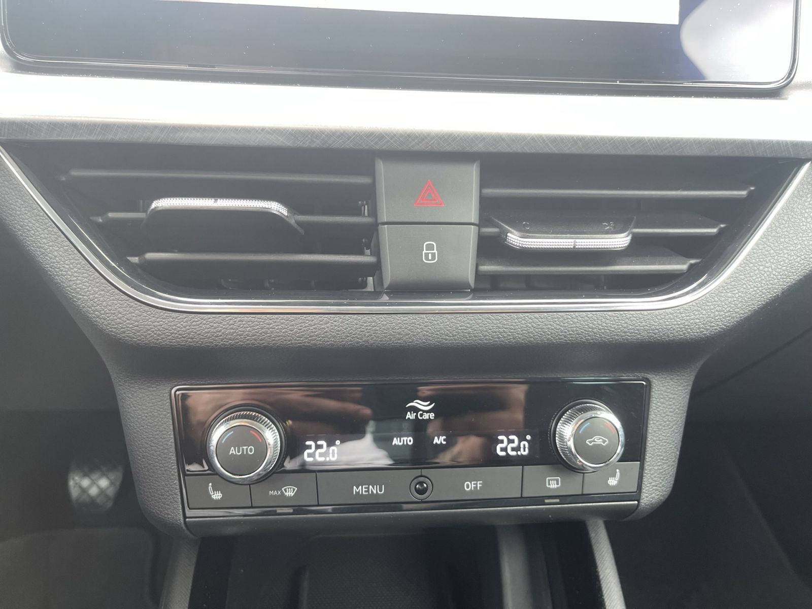 Skoda Kamiq Tour 1.0 TSI 81 kW Navi LED ACC Kessy Virtual Cockpit