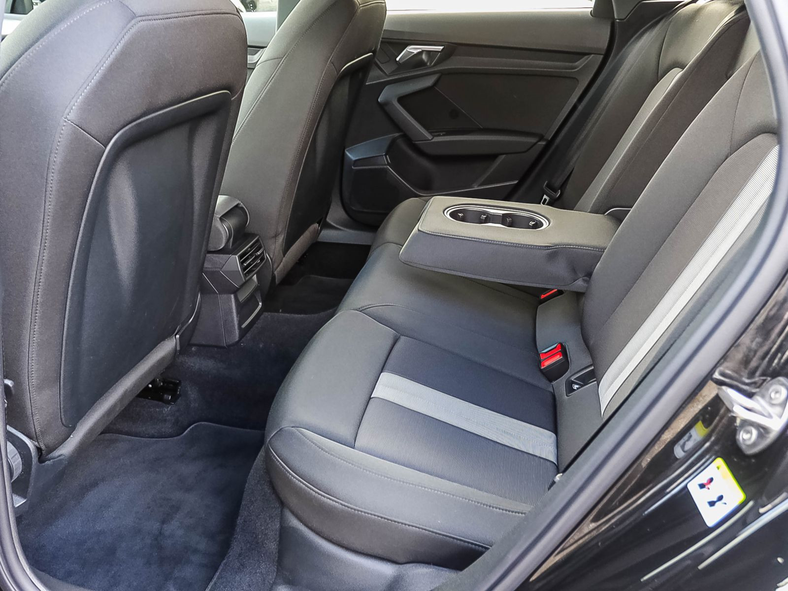 Audi A3 Sportback S line 30TFSI EPH Sitzhzg DAB