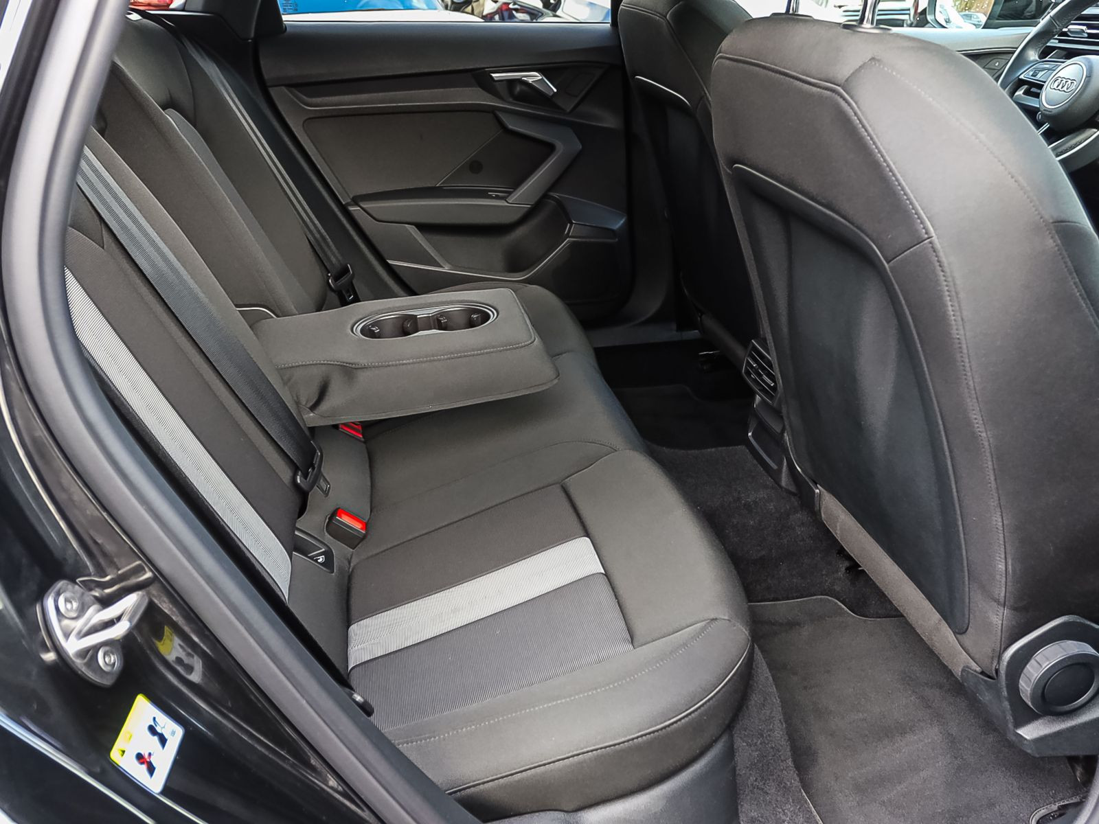 Audi A3 Sportback S line 30TFSI EPH Sitzhzg DAB