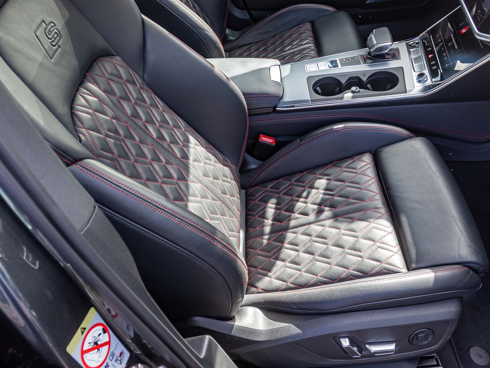 Audi A6 Avant S line 55TFSIe qu. Navi HuD B&O Standklima