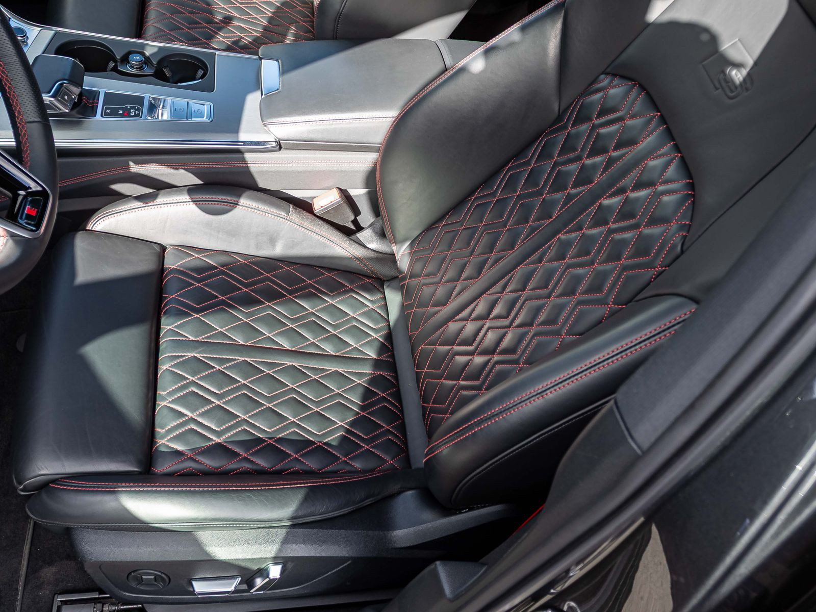 Audi A6 Avant S line 55TFSIe qu. Navi HuD B&O Standklima