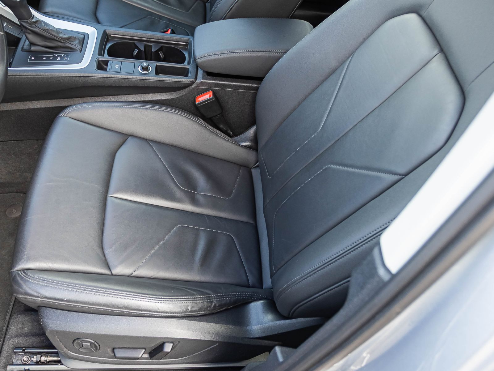 Audi Q3 advanced 35 TFSI Stronic Navi ACC EPH Sitzhzg