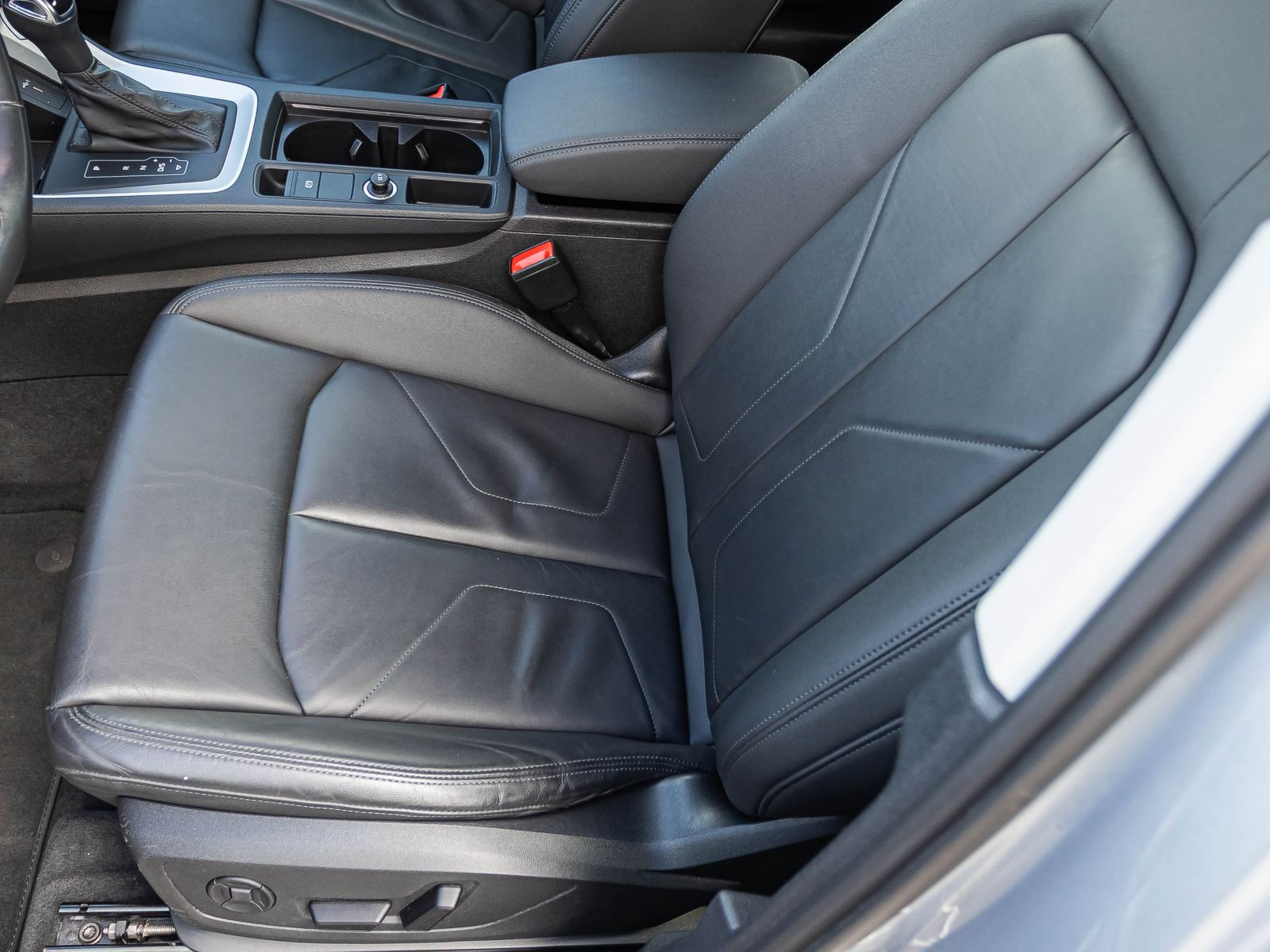 Audi Q3 advanced 35 TFSI Stronic Navi ACC EPH Sitzhzg