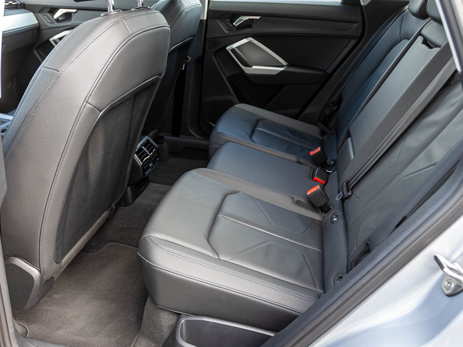 Audi Q3 advanced 35 TFSI Stronic Navi ACC EPH Sitzhzg