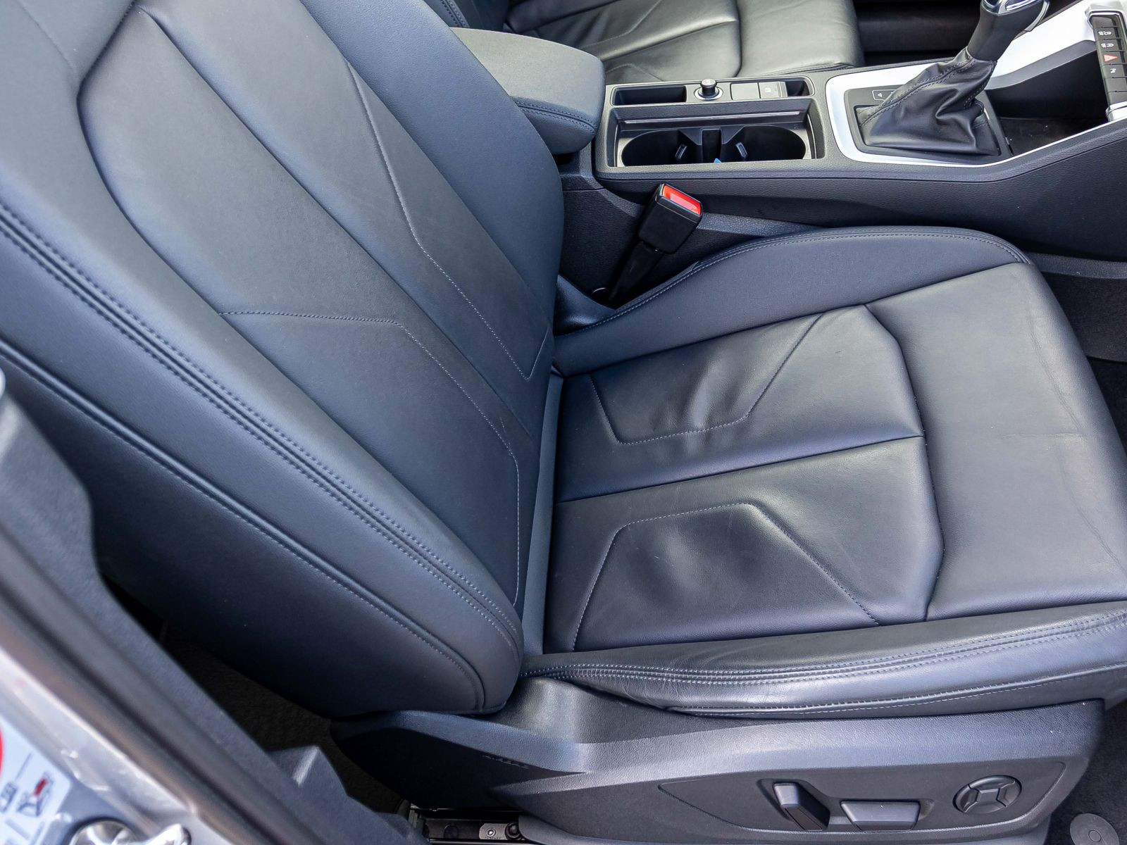 Audi Q3 advanced 35 TFSI Stronic Navi ACC EPH Sitzhzg