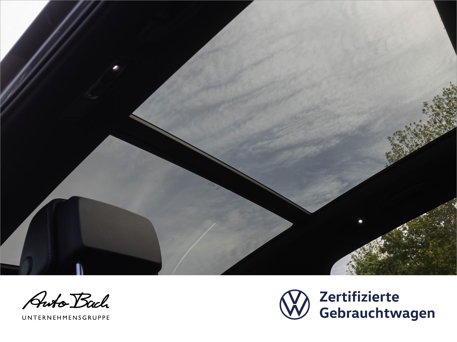 Volkswagen Touran 1.5 TSI DSG R-Line, Leder, Panoramadach, Standheizung, 7-Sitze, Navi, LED