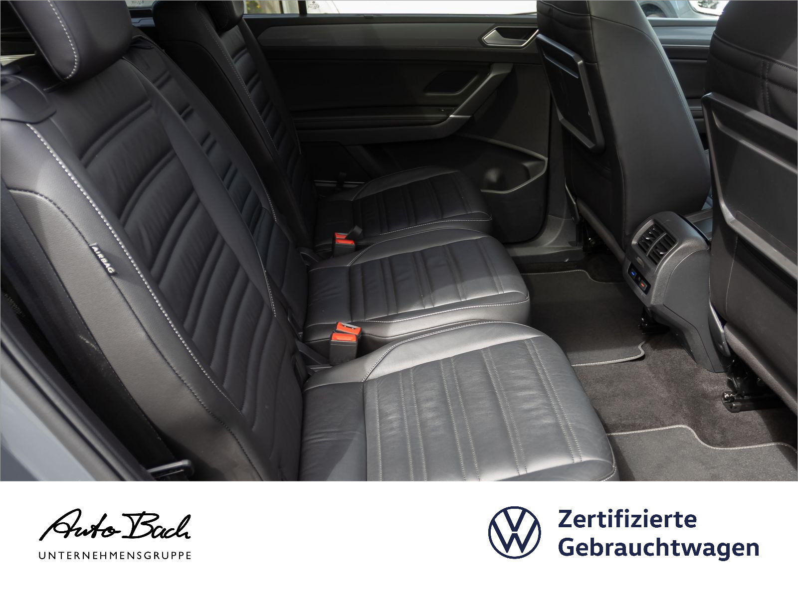 Volkswagen Touran 1.5 TSI DSG R-Line, Leder, Panoramadach, Standheizung, 7-Sitze, Navi, LED
