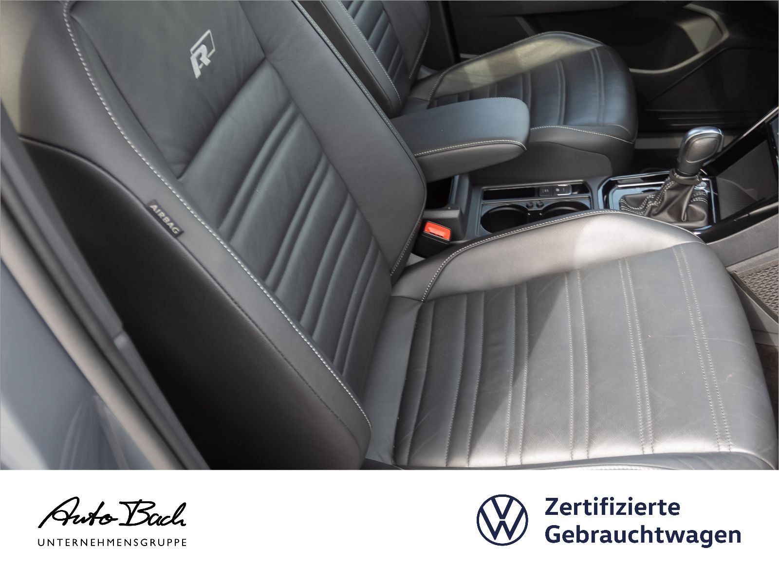 Volkswagen Touran 1.5 TSI DSG R-Line, Leder, Panoramadach, Standheizung, 7-Sitze, Navi, LED