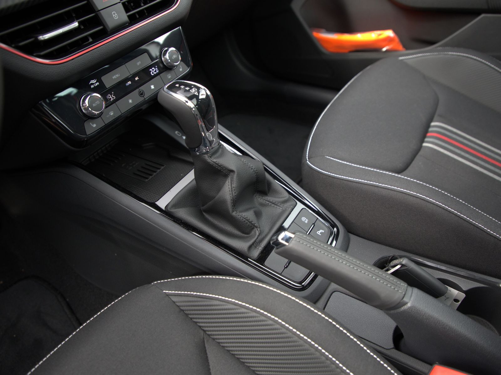Skoda Kamiq Monte Carlo 1.0 TSI ACC AHK KESSY