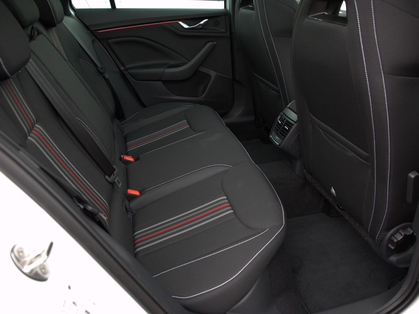Skoda Kamiq Monte Carlo 1.0 TSI ACC AHK KESSY