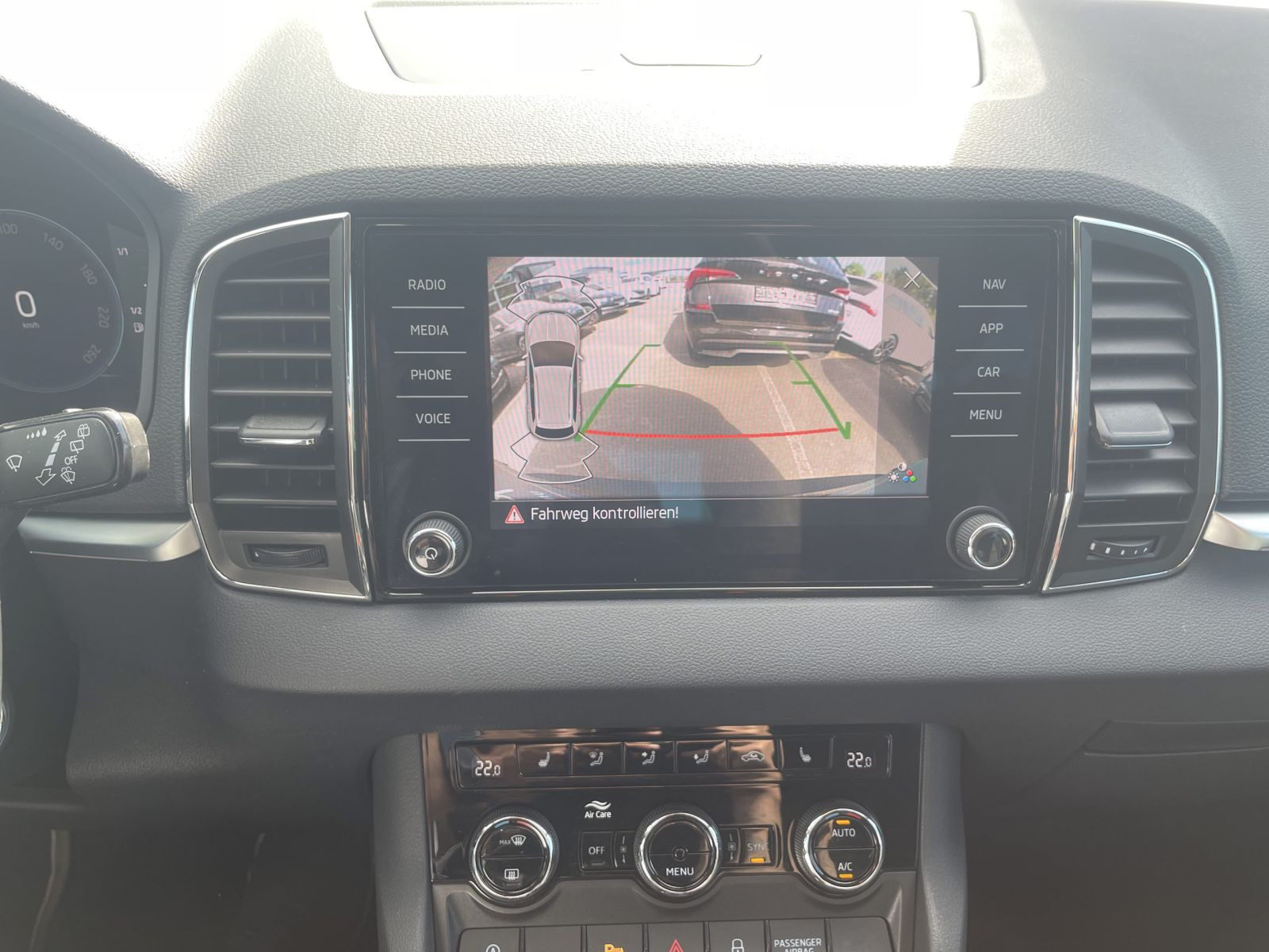 Skoda Karoq Clever 2.0 TDI 4x4 DSG Navi GRA LED Sitzhzg