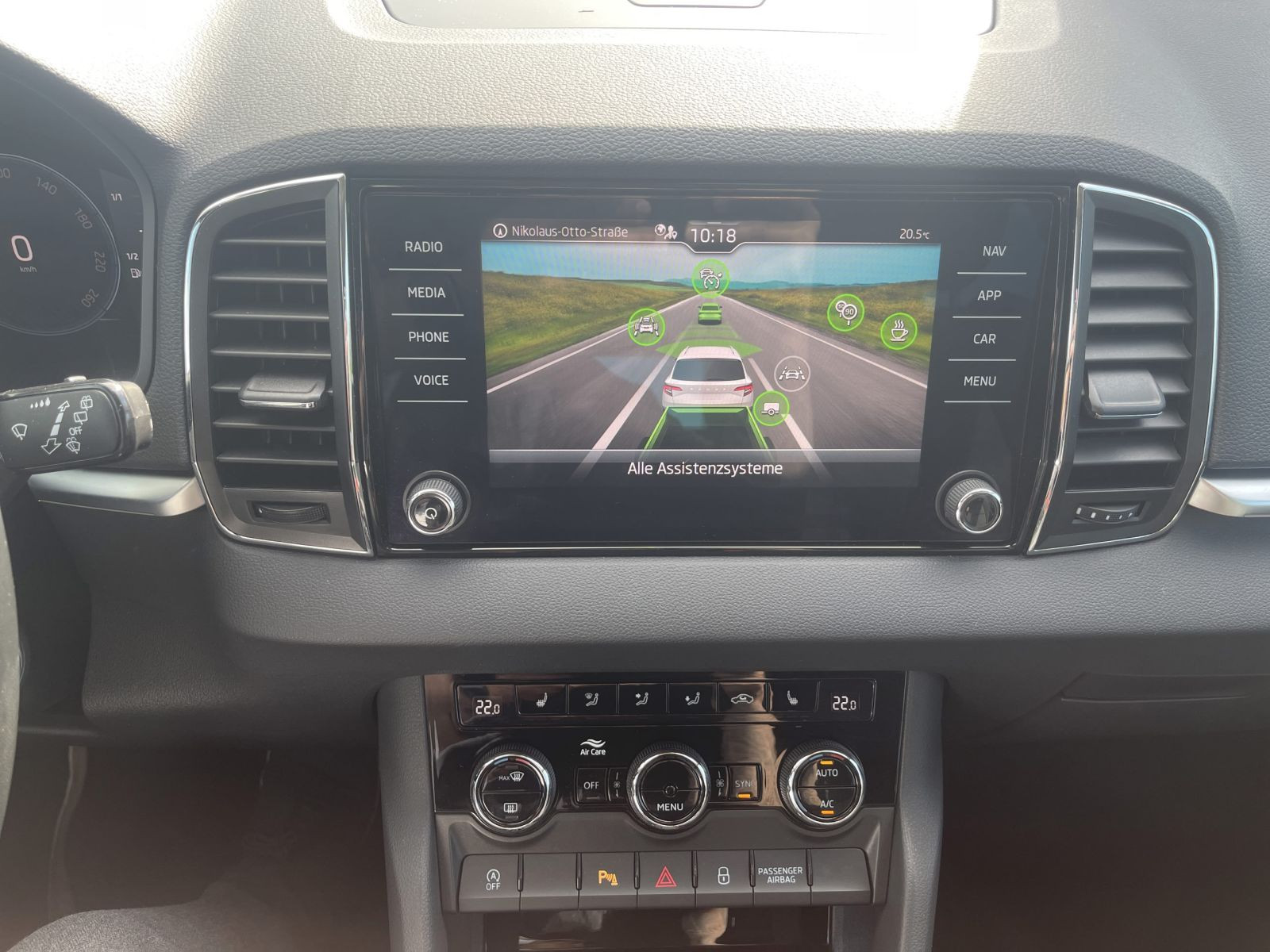 Skoda Karoq Clever 2.0 TDI 4x4 DSG Navi GRA LED Sitzhzg