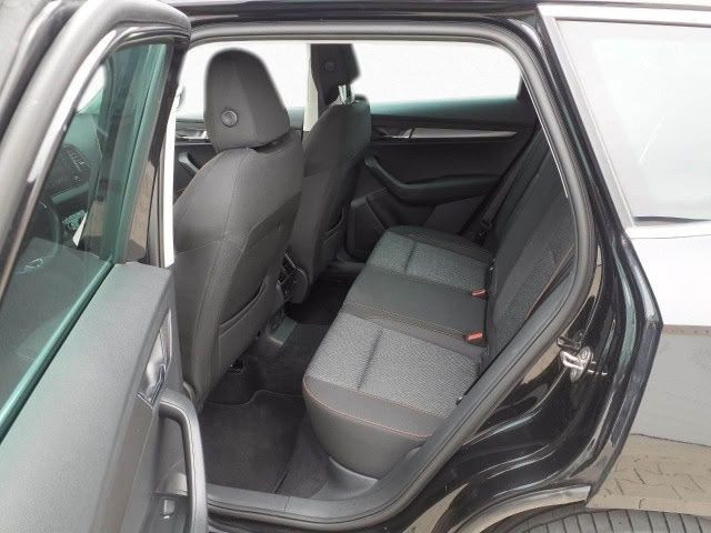 Skoda Karoq Clever 2.0 TDI 4x4 DSG Navi GRA LED Sitzhzg