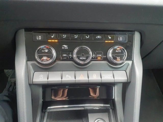 Skoda Karoq Clever 2.0 TDI 4x4 DSG Navi GRA LED Sitzhzg