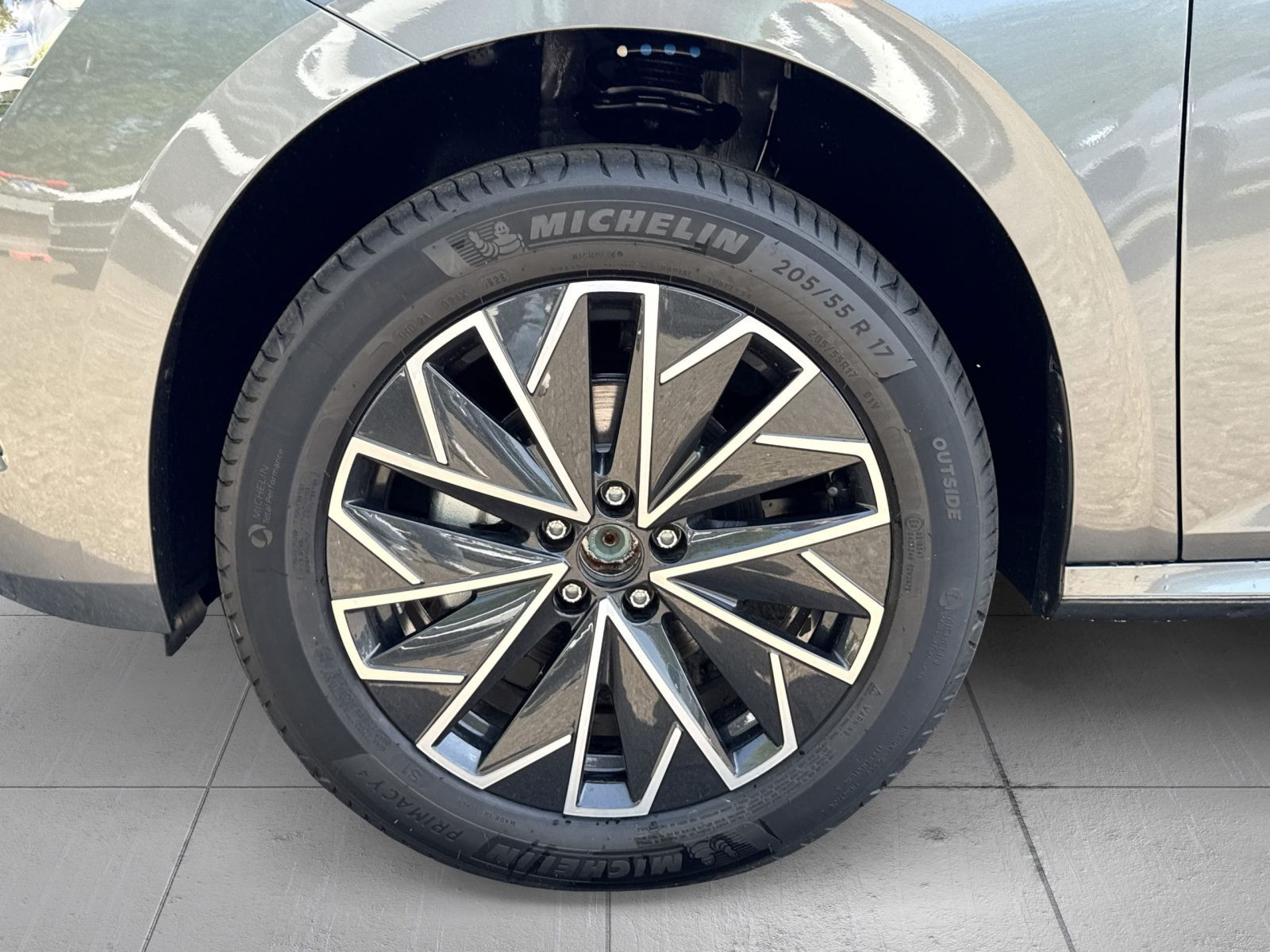 Skoda Kamiq Balance 1,0 TSI DSG ACC AHK RFK KESSY