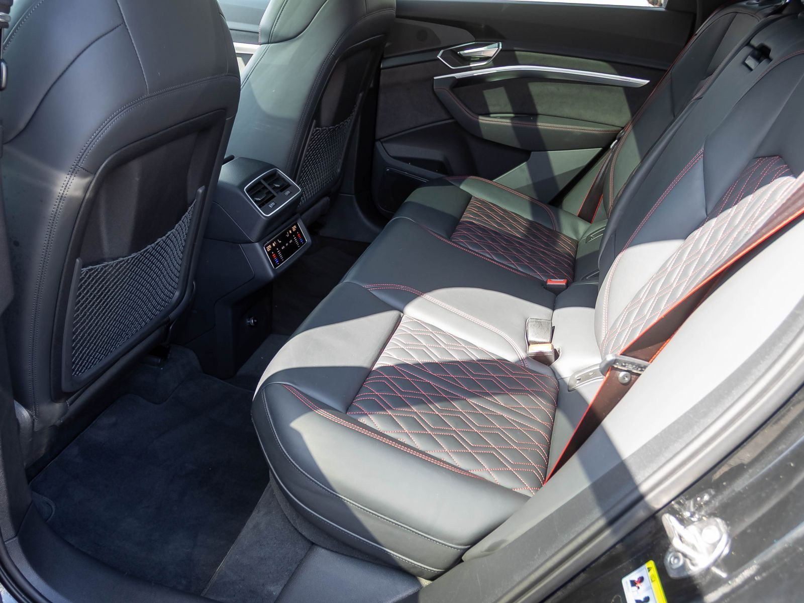 Audi Q8 Sportback e-tron S line 50 qu. HuD Panorama B&O