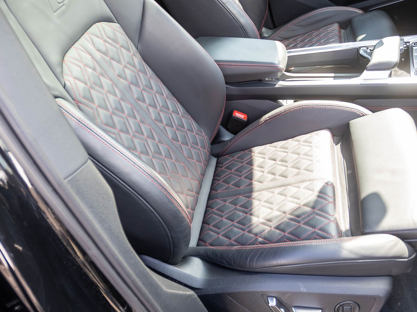 Audi Q8 Sportback e-tron S line 50 qu. HuD Panorama B&O