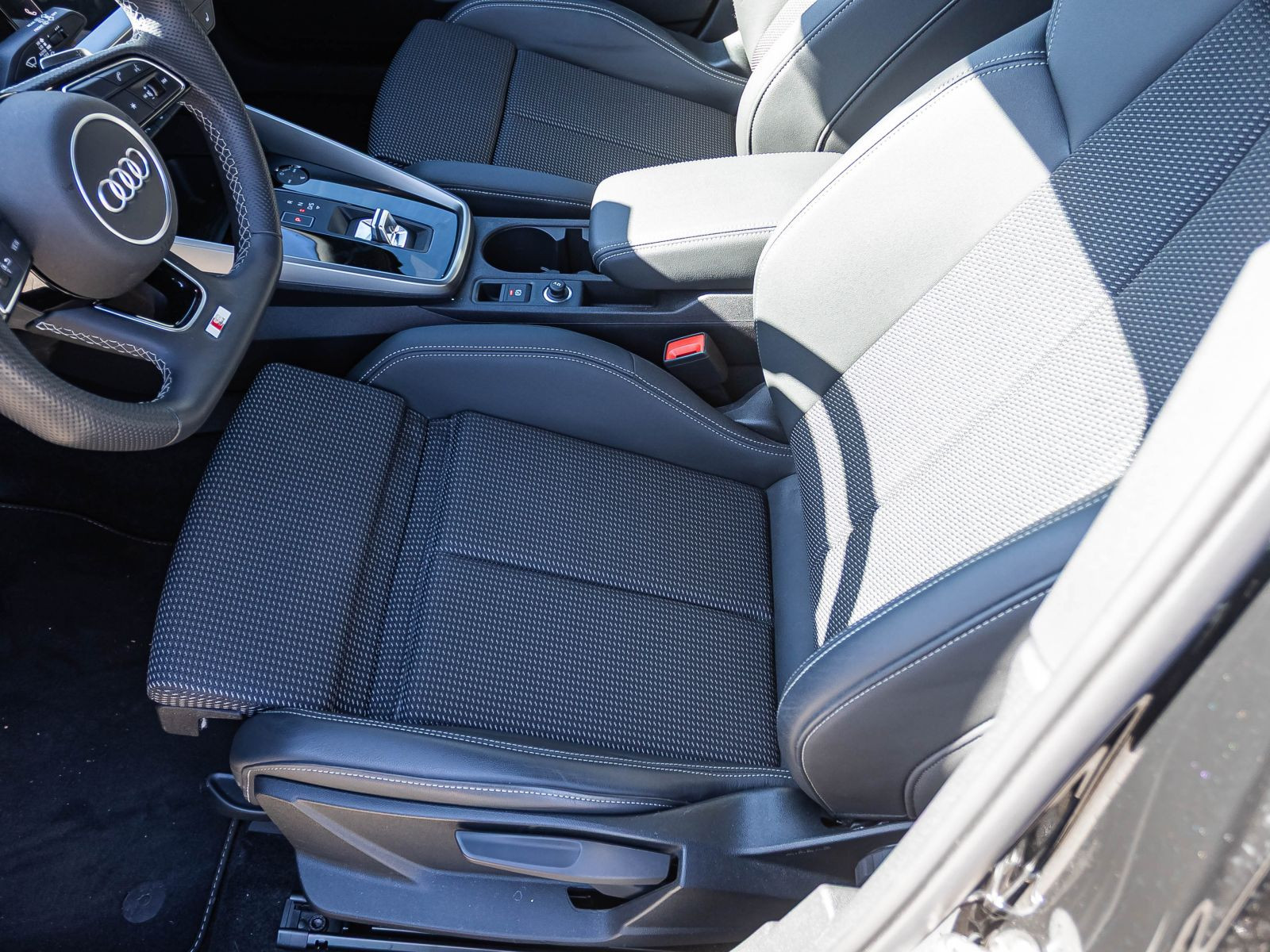 Audi A3 Sportback S line 35TFSI Stronic EPH Sitzhzg
