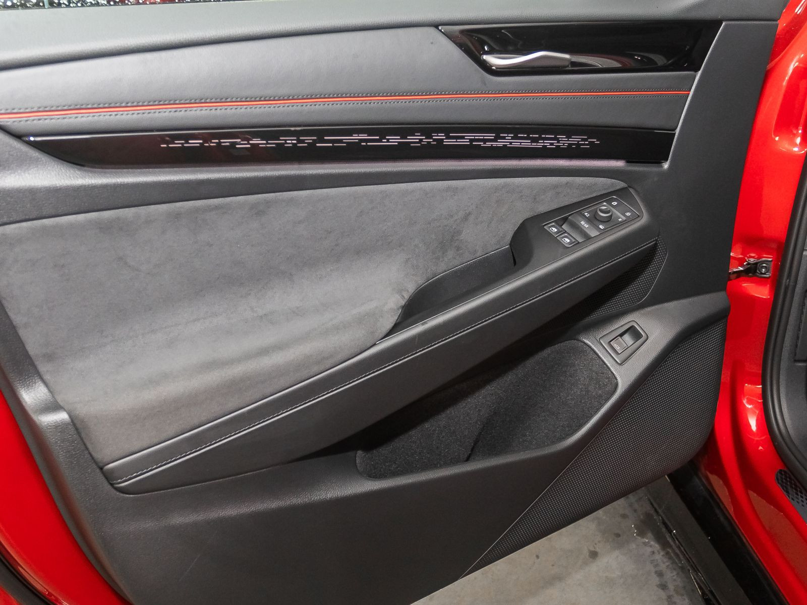 Volkswagen ID.7 Tourer GTX, Panoramadach, AHK, Navi, LED-Matrix, Area View, App-Connect