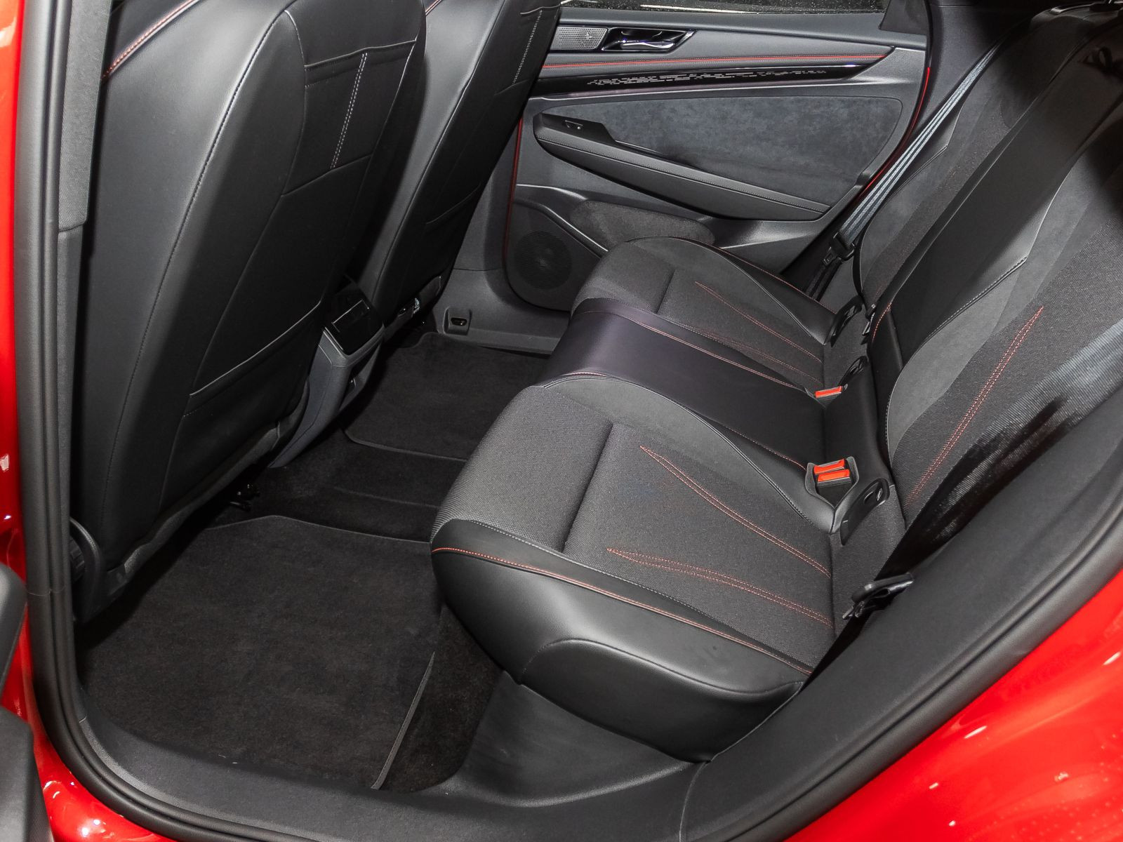 Volkswagen ID.7 Tourer GTX, Panoramadach, AHK, Navi, LED-Matrix, Area View, App-Connect