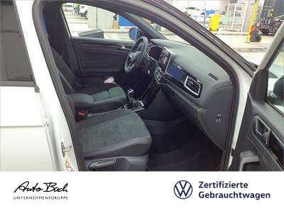 Volkswagen T-ROC 1.5 TSI DSG R-Line, AHK, Navi, LED-Plus, Rückfahrkamera, App-Connect