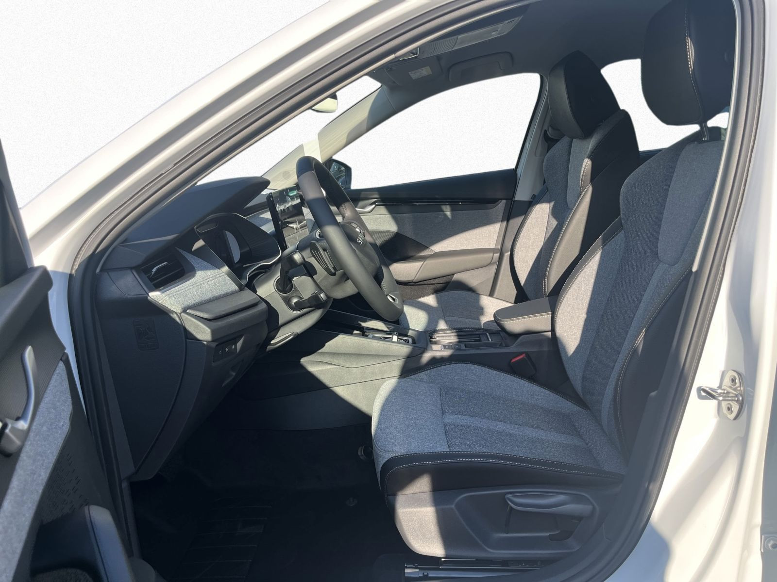 Skoda Octavia Combi Tour 2,0 TDI DSG AHK LED Area View