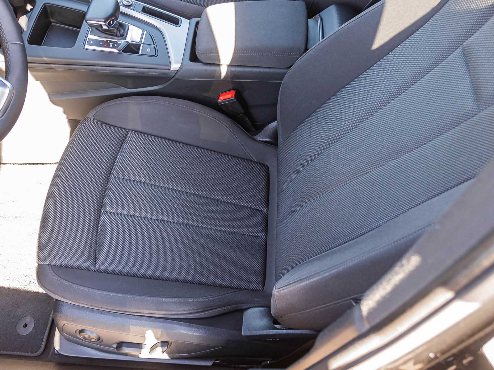 Audi A4 Avant Advanced 40TFSI qu. Stronic LED ACC