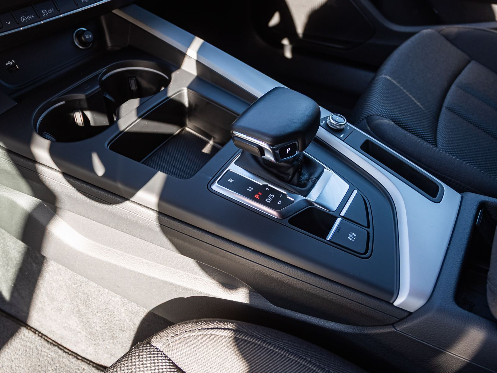 Audi A4 Avant Advanced 40TFSI qu. Stronic LED ACC