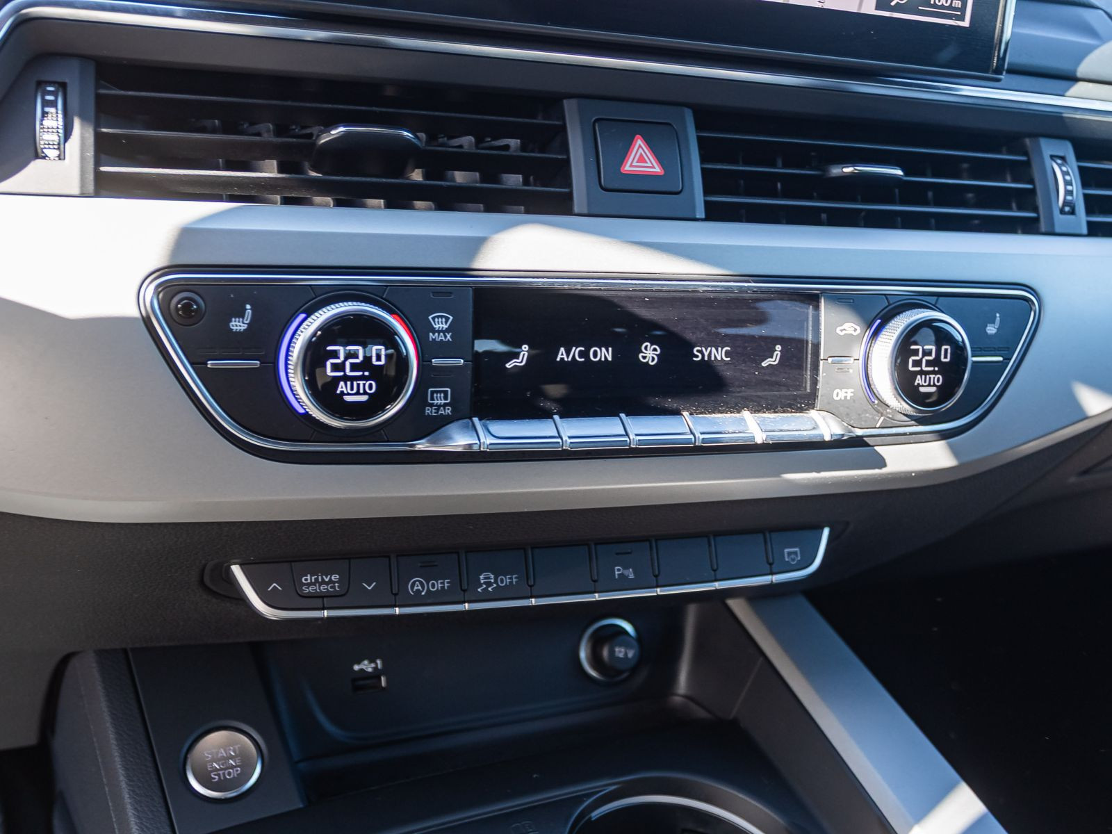 Audi A4 Avant Advanced 40TFSI qu. Stronic LED ACC