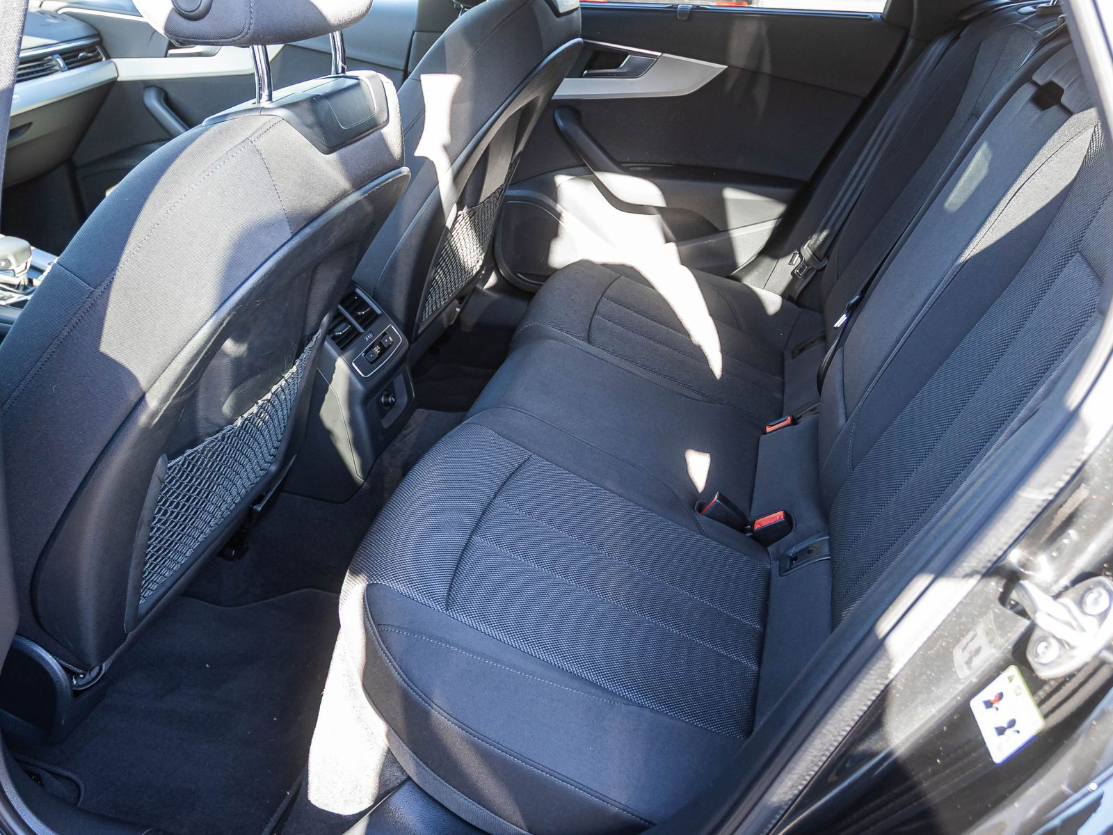 Audi A4 Avant Advanced 40TFSI qu. Stronic LED ACC