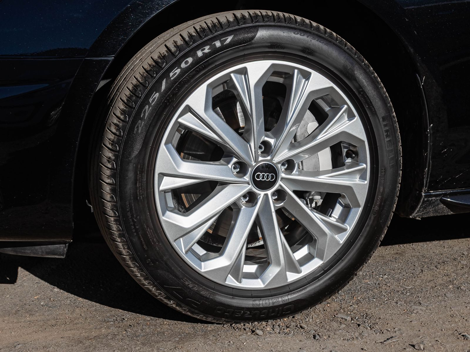 Audi A4 Avant Advanced 40TFSI qu. Stronic LED ACC