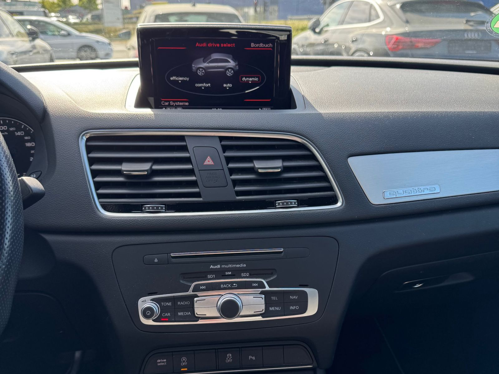 Audi Q3 Sline 2.0TFSI qu. Stronic Navi EPH AHK