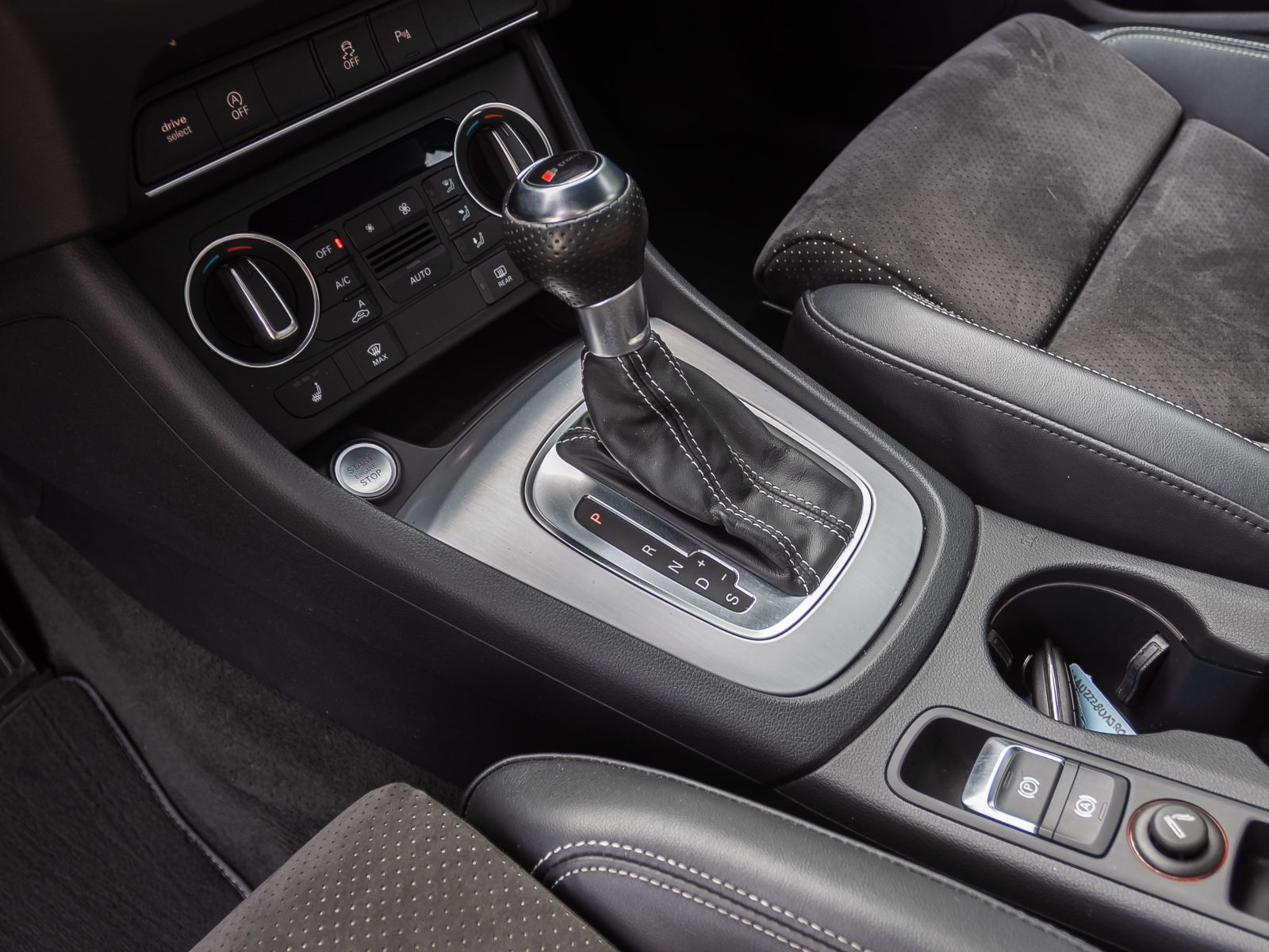 Audi Q3 S line 2.0TFSI qu. Stronic Navi EPH AHK