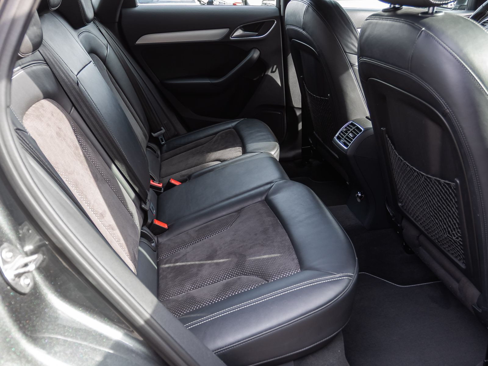Audi Q3 S line 2.0TFSI qu. Stronic Navi EPH AHK