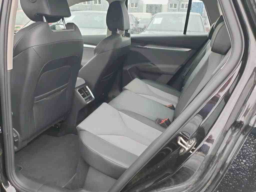 Skoda Enyaq 60 Navi Standhzg LED AHK CarPlay