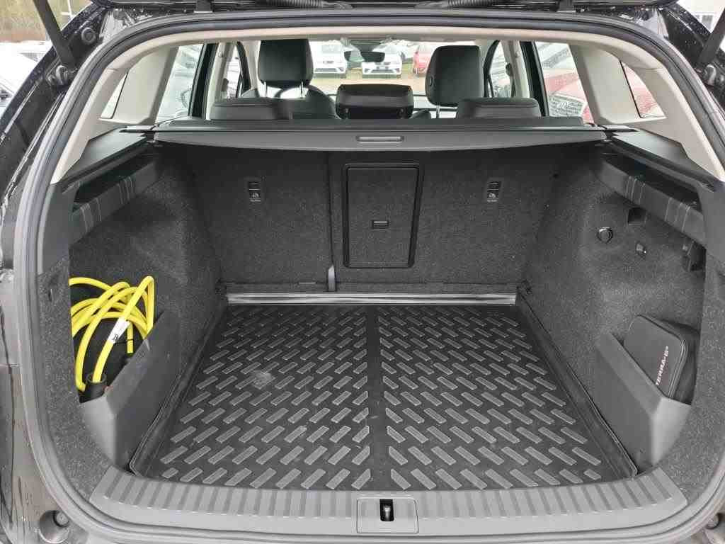 Skoda Enyaq 60 Navi Standhzg LED AHK CarPlay