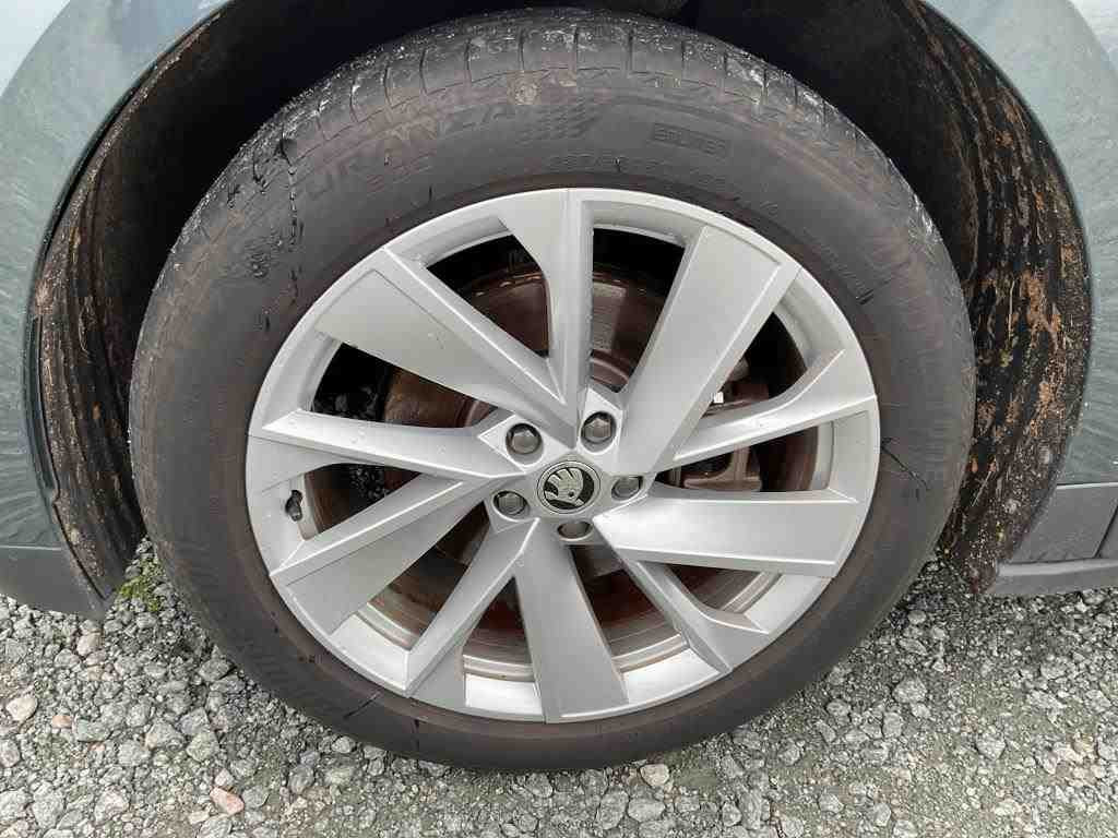 Skoda Enyaq 60 iV Navi LED ACC EPH CarpPay