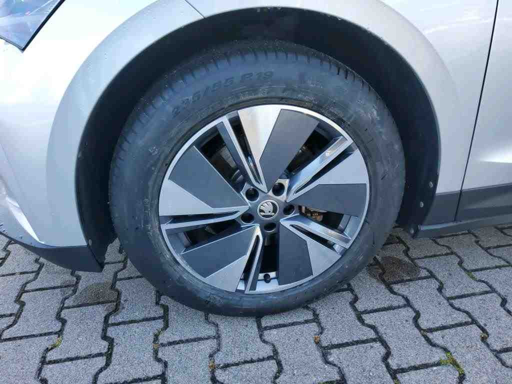 Skoda Enyaq 60 iV Navi Standhzg Panorama LED AHK EPH