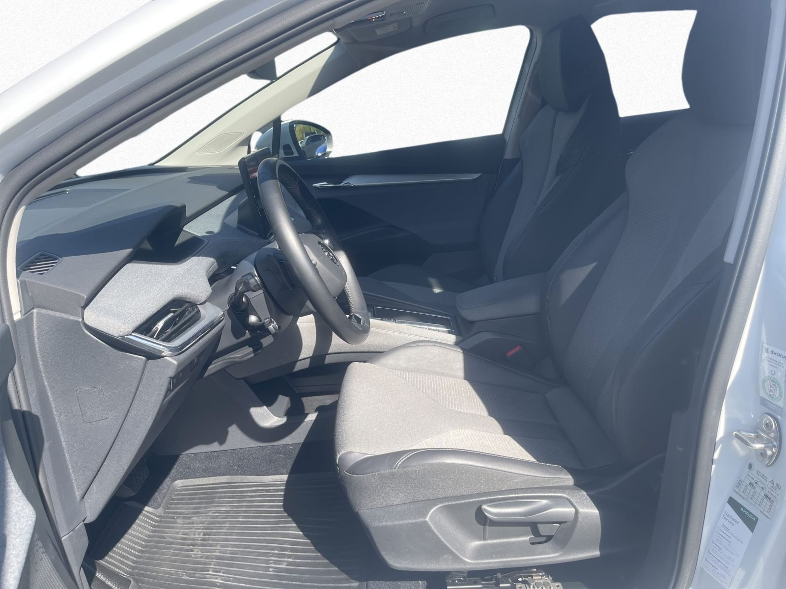 Skoda Enyaq 80 iV Navi Standhzg LED ACC AHK CarPlay